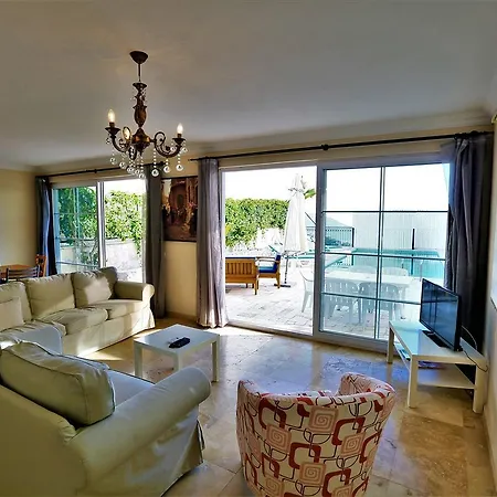 Villa Zuemruet 1 *
